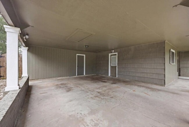 Photo - 1570 Crawford St