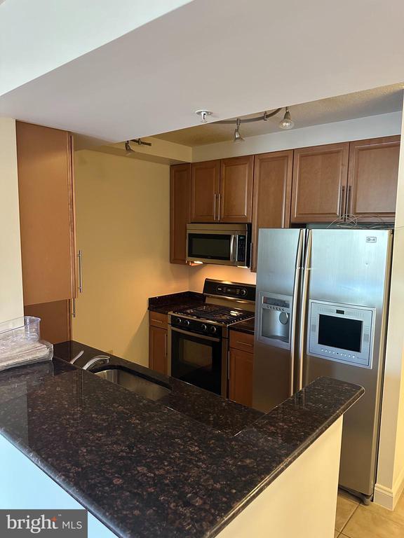 11760 Sunrise Valley Dr Apartment Unit 212 - Reston, Va 