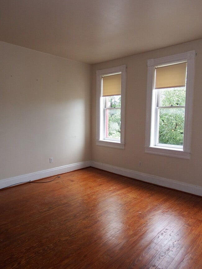 Photo - Beautiful Two Level Two Bedroom with Two Baths in Historic Mt Vernon Ready to Move In