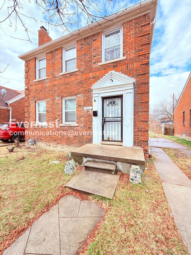 Building Photo - 3 Bed/1.5 Bath Home with Off-Street Parking / Pet-Friendly / Vouchers Accepted / Available Now!