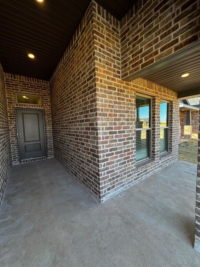 Photo - Fabulous Luxury Newer 2026 Build 3/2/2