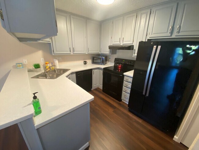Photo - Fully Remodeled Morningside Apartment!