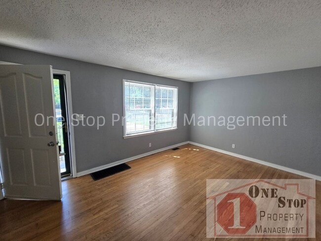 Photo - Beautiful 3 Bedroom 2 Bathroom in Kansas City