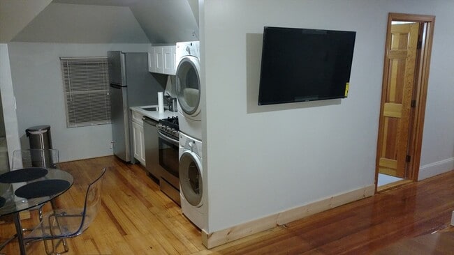 Photo - 12 Bennett St Unit 3