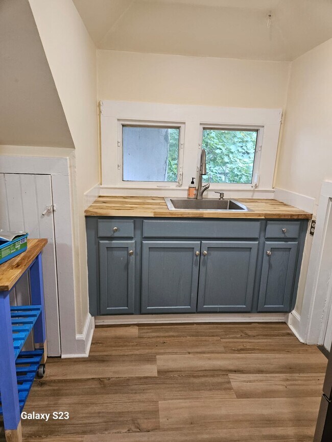 Photo - 114 Elm St Unit elm st apt 5