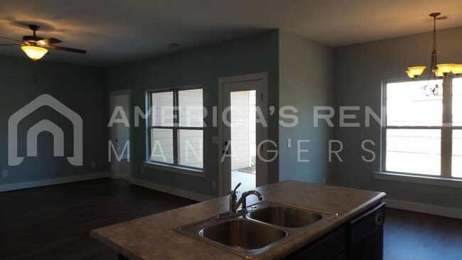 Photo - 14485 Griffin St