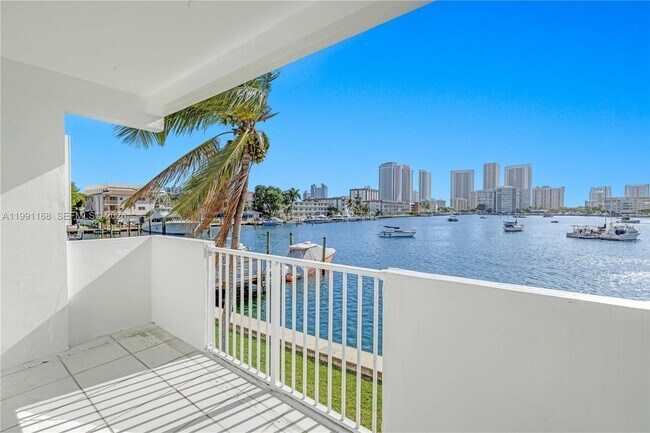 Photo - 462 Golden Isles Dr Unit 210