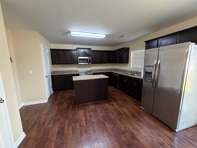 Photo - 3556 Jetstream Dr NW