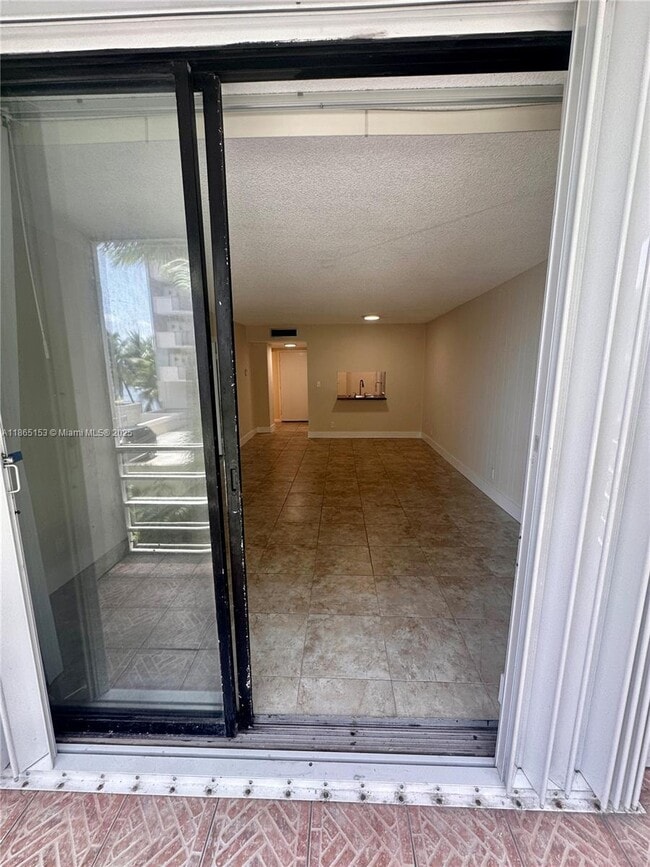 Photo - 2935 NE 163rd St Unit 3P