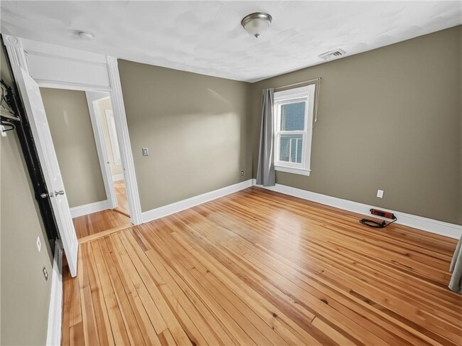 Photo - 358 Weeden St