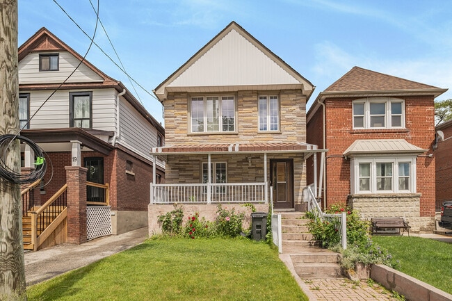 Building Photo - 15 Balford Ave