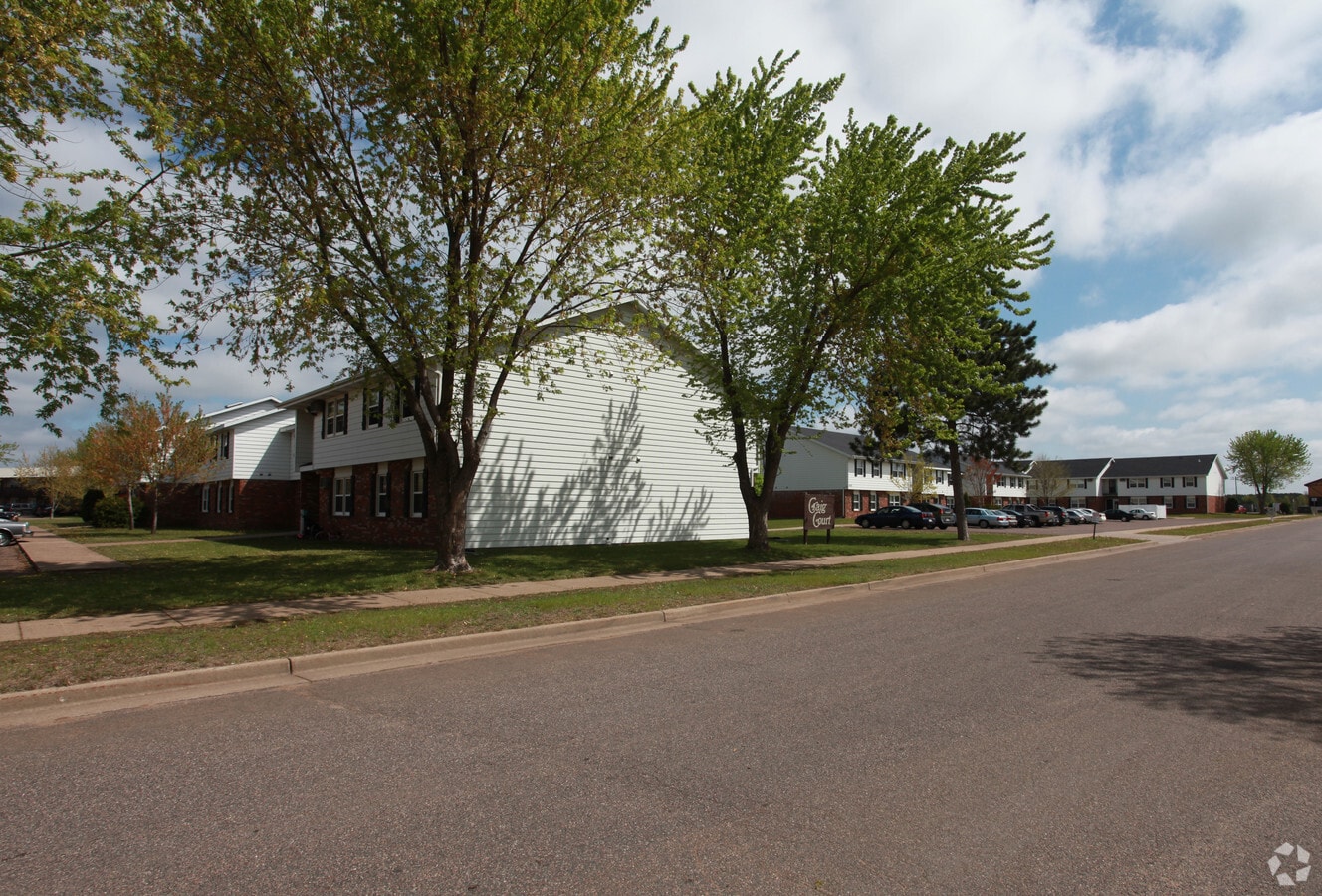 Photo - Hamilton Square Apartments