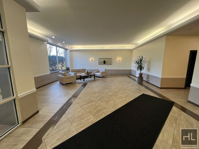 Amazing Coop in Riverdale! - Amazing Coop in Riverdale! Apartment Unit 1C