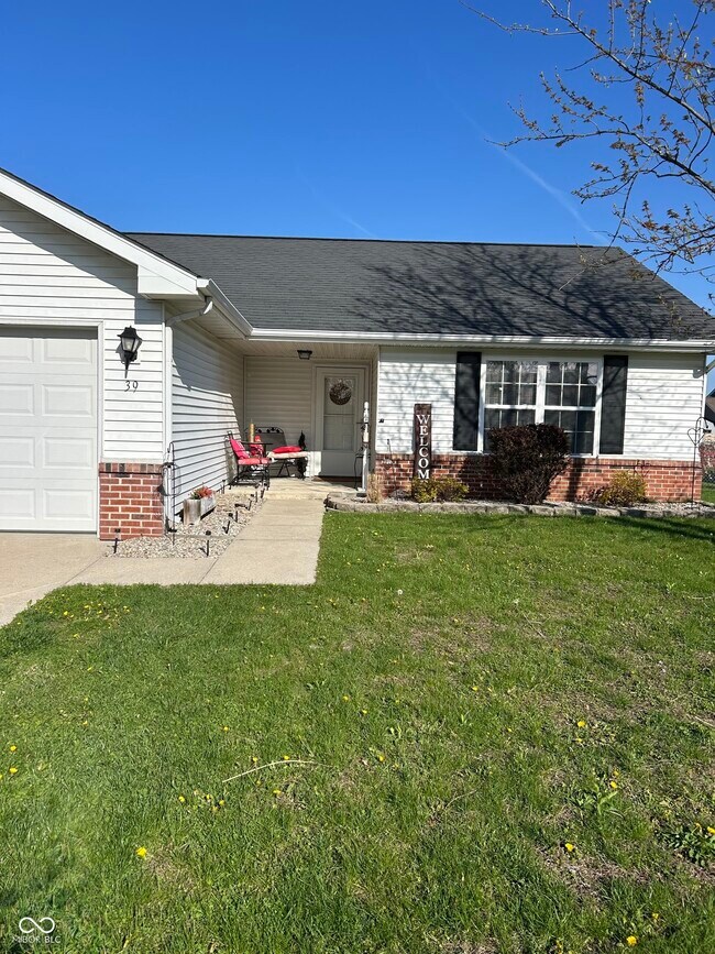 Photo - 39 Cedarwood Dr