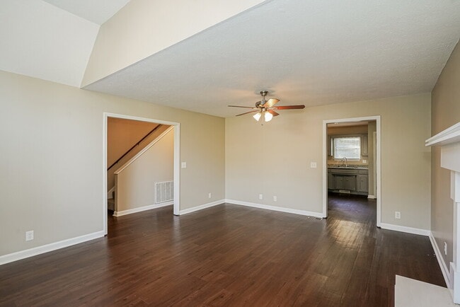 Photo - 642 Knollwood Dr