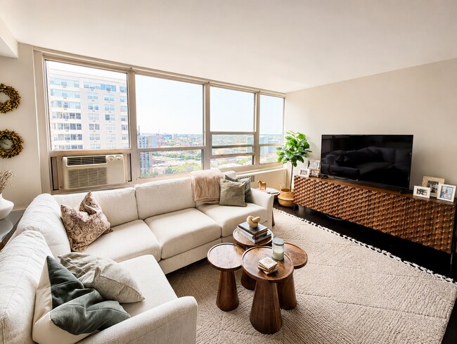 Photo - 3950 N Lake Shore Dr Unit # 02027