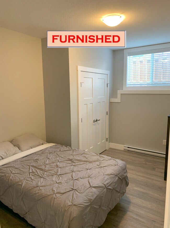 Photo - 8711-B-8785 85 St