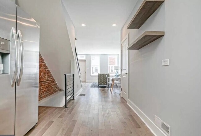 Photo - 1917 Pierce St