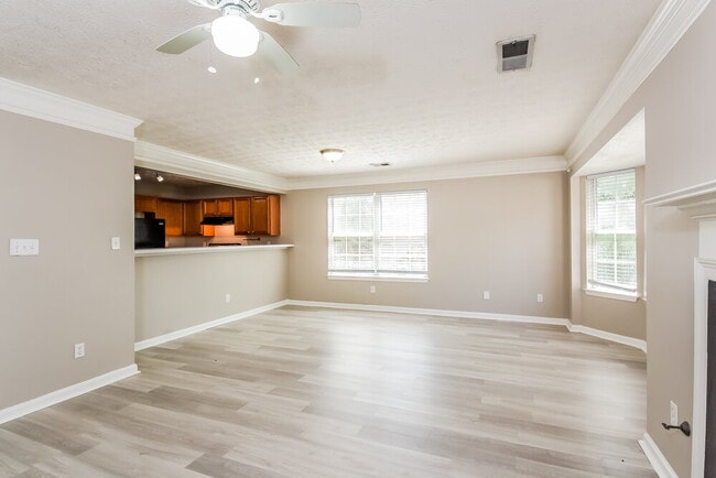 Photo - 1683 Barrington Overlook