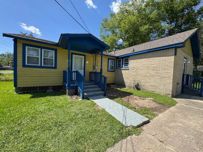 Photo - 2127 71st Ave