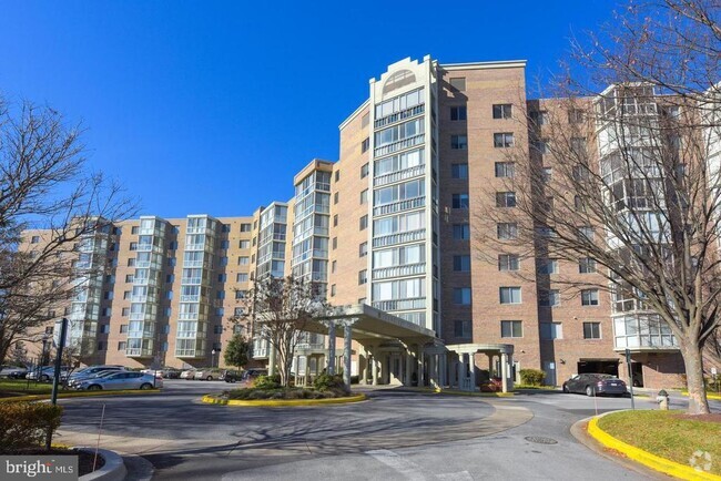 Building Photo - 3005 S Leisure World Blvd Unit 322 Rental