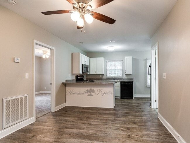 Photo - Updated 3 Bedroom / 2 Bath Home on Lamont