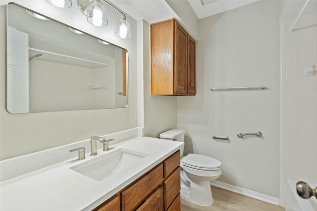 Photo - 200 Panorama Dr Unit 107