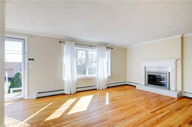 Photo - 76 Norseman Dr