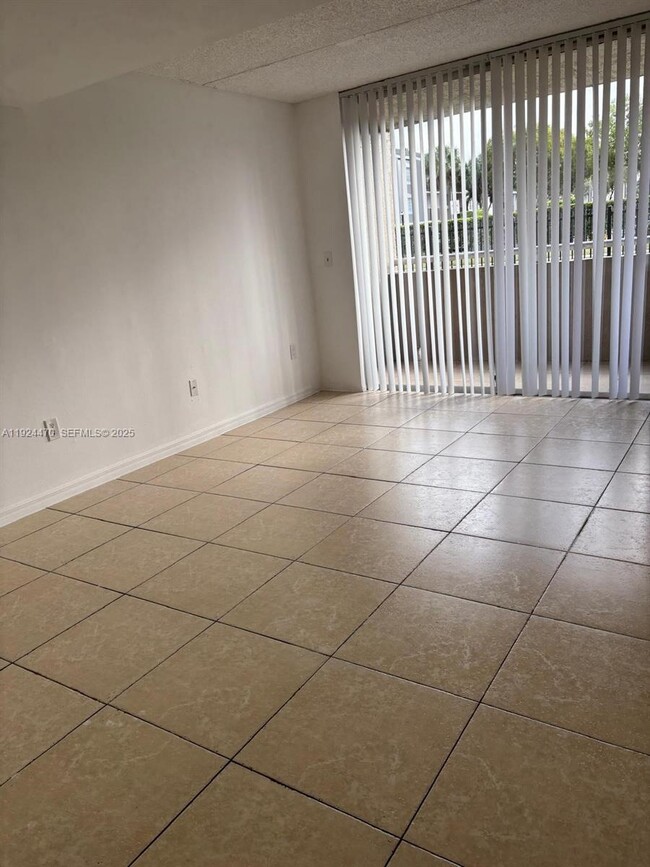 Photo - 6045 NW 186th St Unit 123