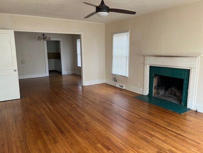 Photo - Walking Distance to Winthrop