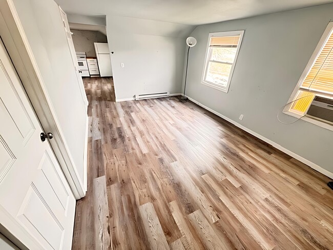 Photo - 204 Island St Unit Upper