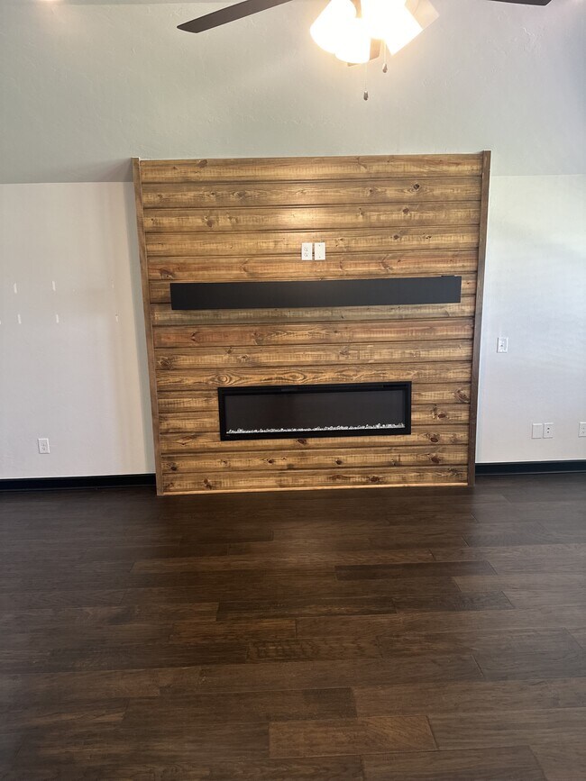 Photo - 2229 Roca Dr