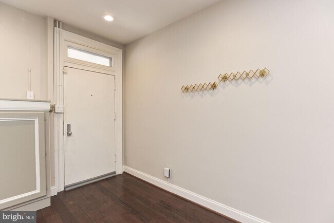 Photo - 1383 Florida Ave NE