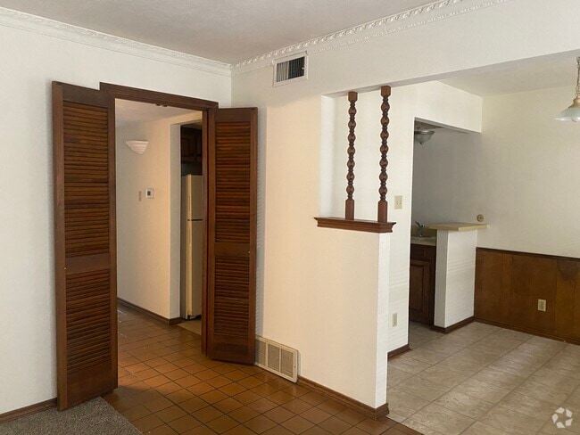 Building Photo - 311 Jagoe Street Unit 7 Rental