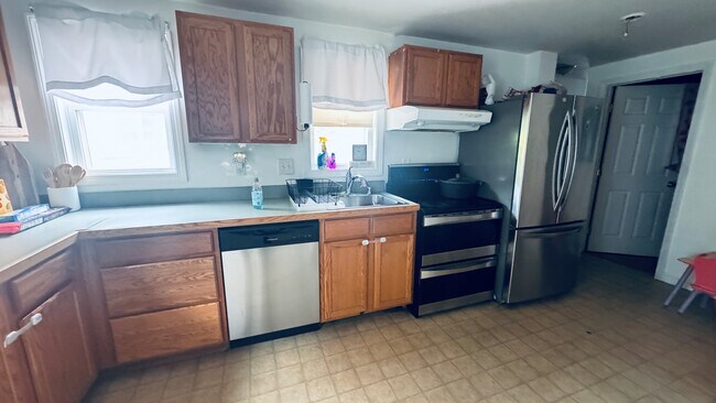 Kitchen - 6 Lowell St Unit 6 Lowell Street