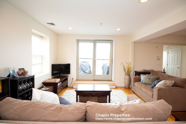 Photo - 300 Washington St Apartments Unit 4