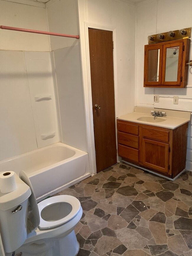 Photo - Two Bedroom Home for Rent!