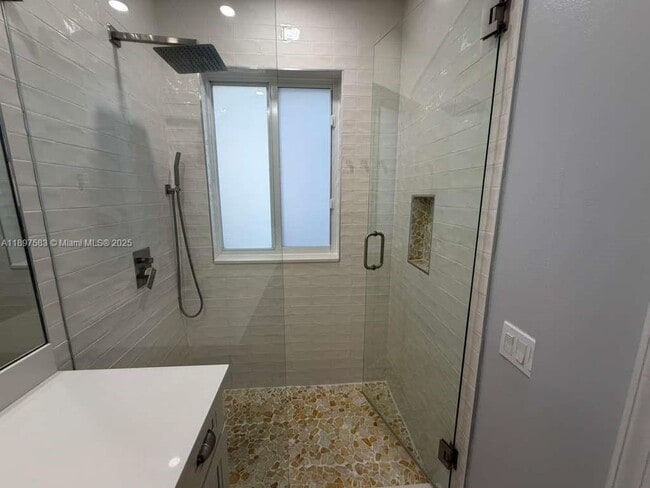 Photo - 1737 Carvelle Dr