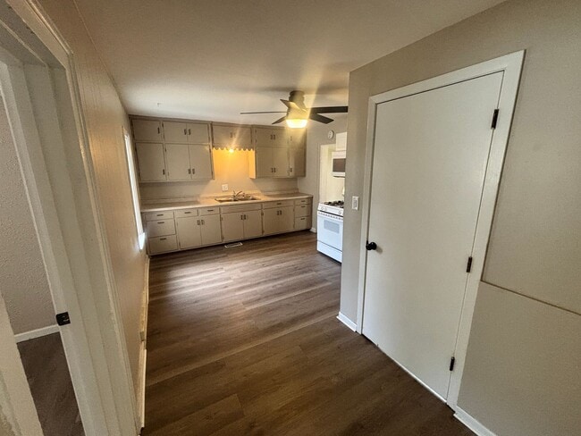 Photo - Spacious 2 Bedroom w/ Private Patio Unit 829 (Lower)