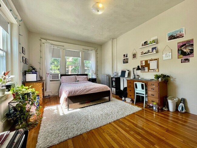 Building Photo - 126 Englewood Ave Rental