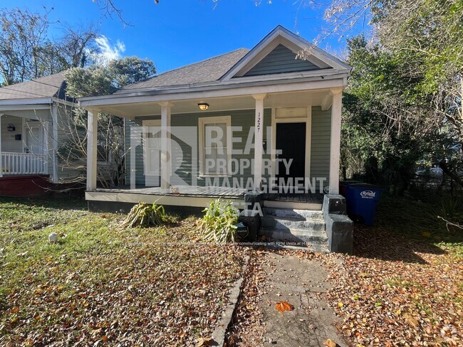 Building Photo - Beautiful Two Bedroom Home in Historic Bea...