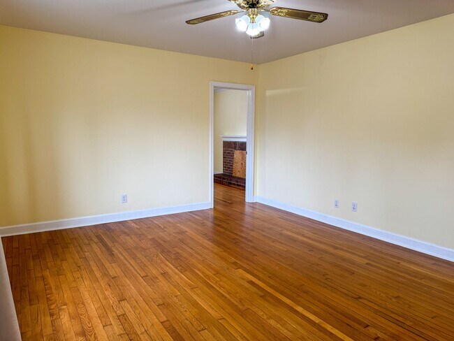 Photo - 904 Forestview Dr