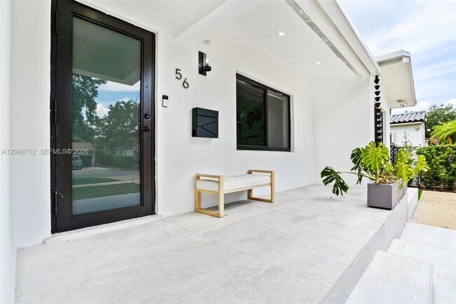 Photo - 56 Whitethorn Dr