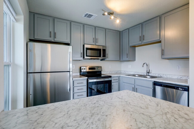 Photo - Grand Monarch Apartments