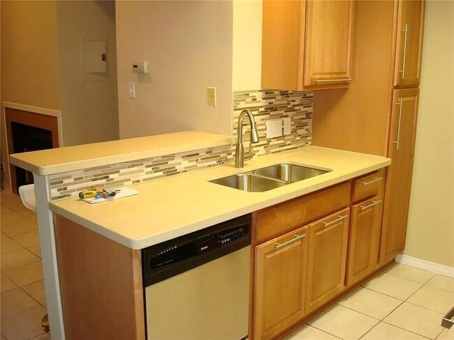 Photo - 106 E 30th St Unit 304