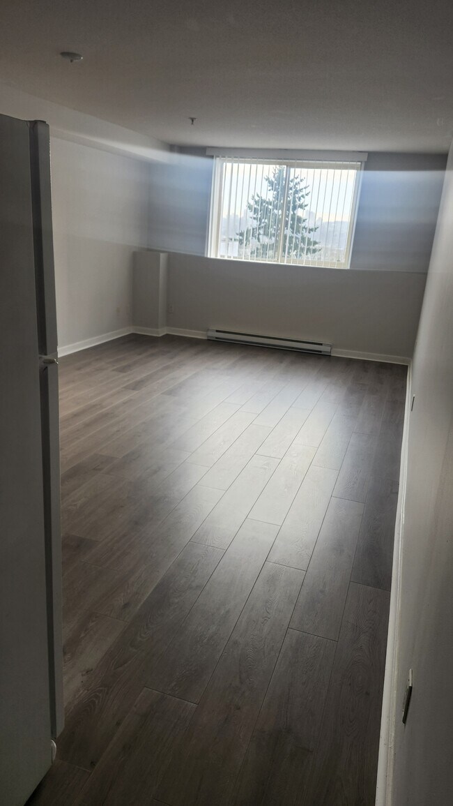 Photo - 3683 E Hastings St