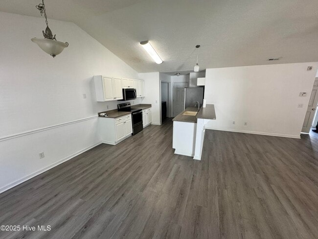 Photo - 103 Jasmine Ln