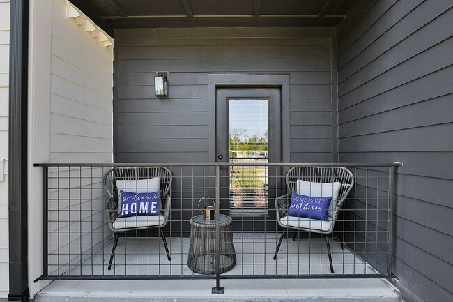 Pointe Grand Porch