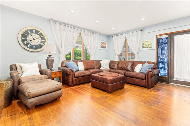 Photo - 27 S Oakland Ave Unidad ID1309010P