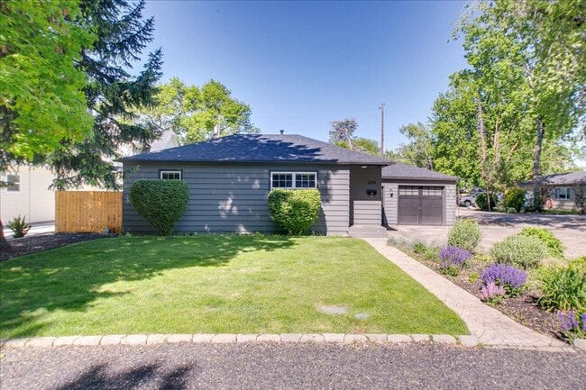 Building Photo - Adorable Corner Lot Home in North End